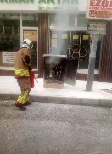 Hatay’ın İskenderun ilçesinde art arda patlamalar sonrası trafoda çıkan yangın,