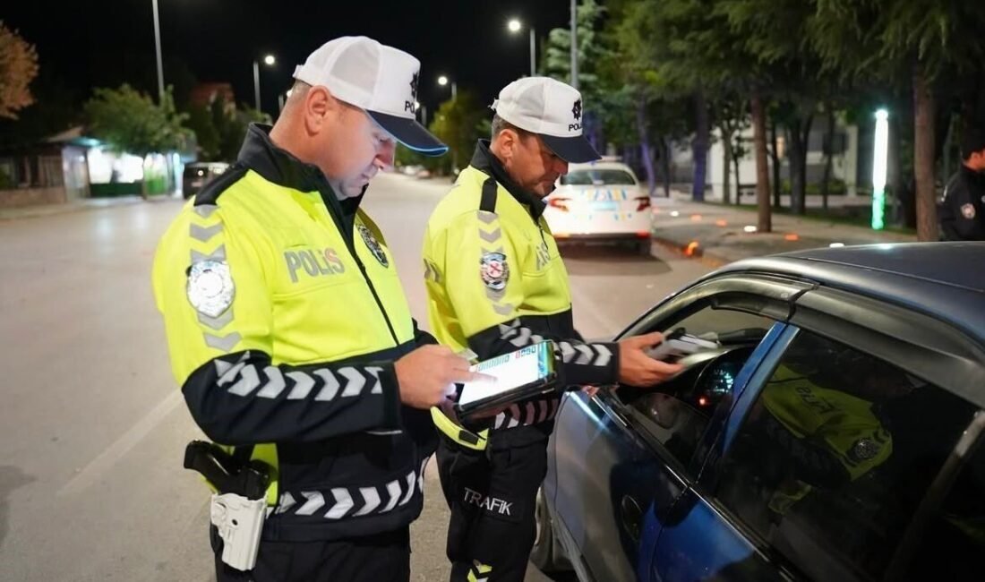İl Emniyet Müdürlüğü ekiplerince vatandaşların huzur ve güvenliği için park,