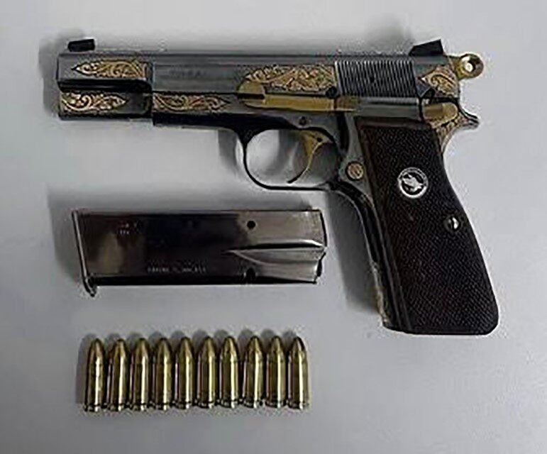 Isparta’da motosikletli polis timleri tarafından yapılan uygulamalarda ruhsatsız tabanca, metamfetamin