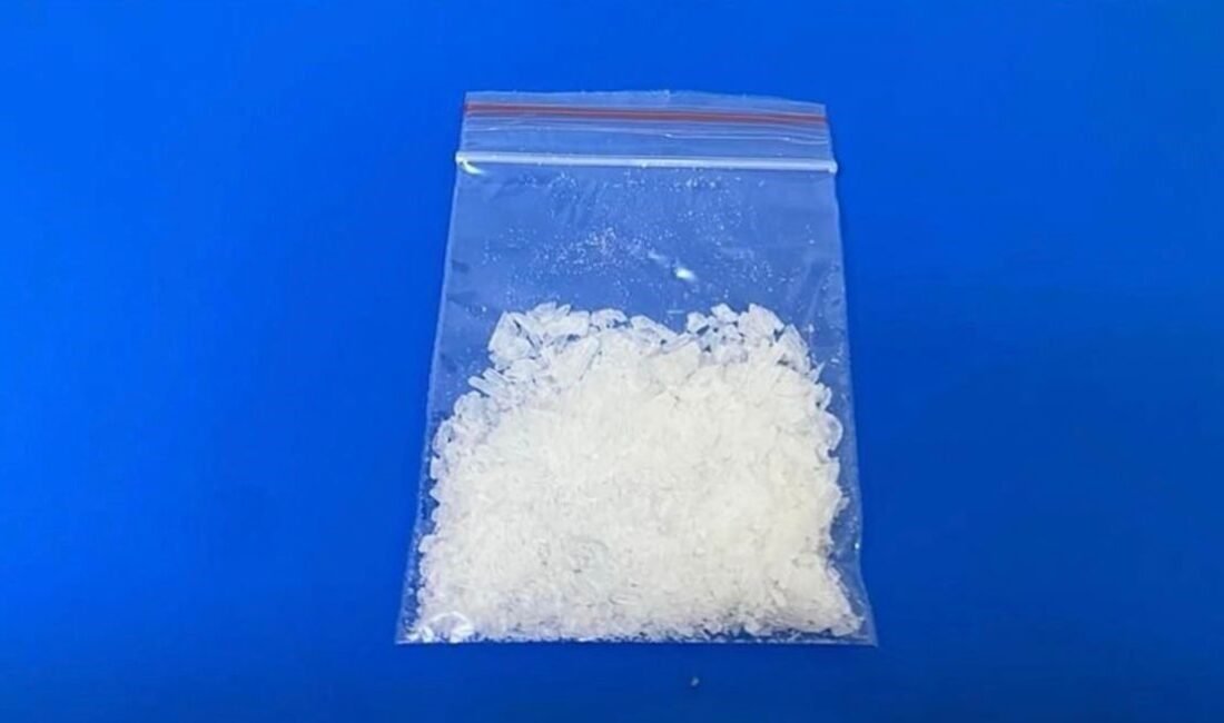 Isparta’da motosikletli polis timleri tarafından yapılan uygulamada 5,32 gram metamfetamin