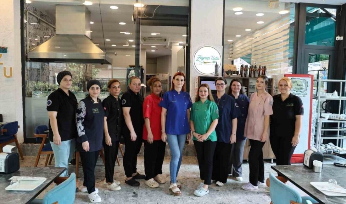 Adana’da eşinin desteğiyle başladığı tatlıcılıkta işlerini büyüten 3 çocuk annesi,