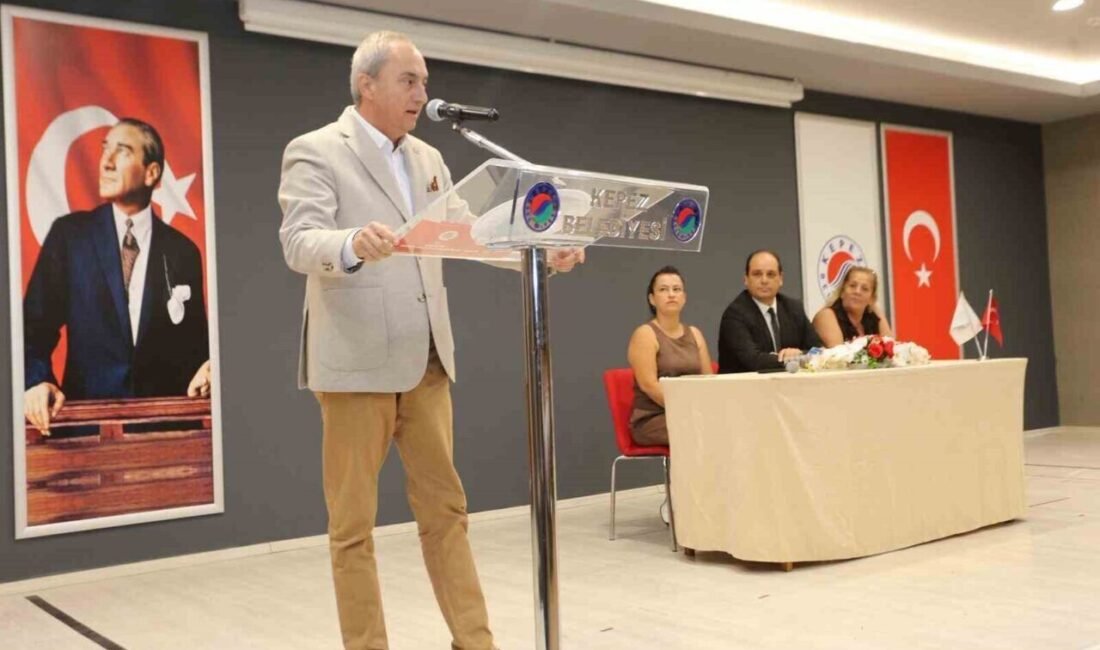 Kepez Kent Konseyi Olağan Genel Kurulu’nda konuşan Kepez Belediye Başkanı