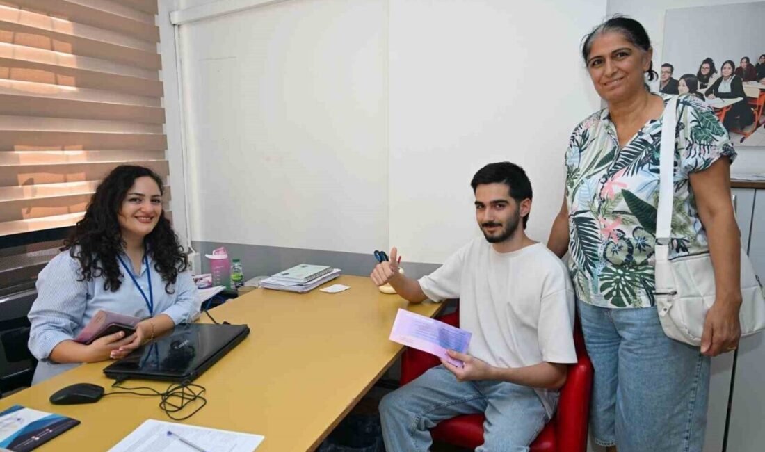 Mersin Büyükşehir Belediyesinin, üniversiteyi kazanan öğrencilere 2 yıllık bölümler için