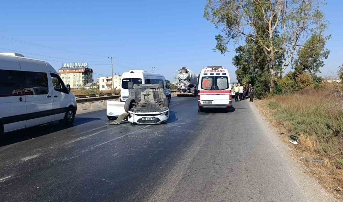 Antalya’nın Manavgat ilçesinde seyir halindeki otomobil, önündeki otomobile çarptıktan sonra