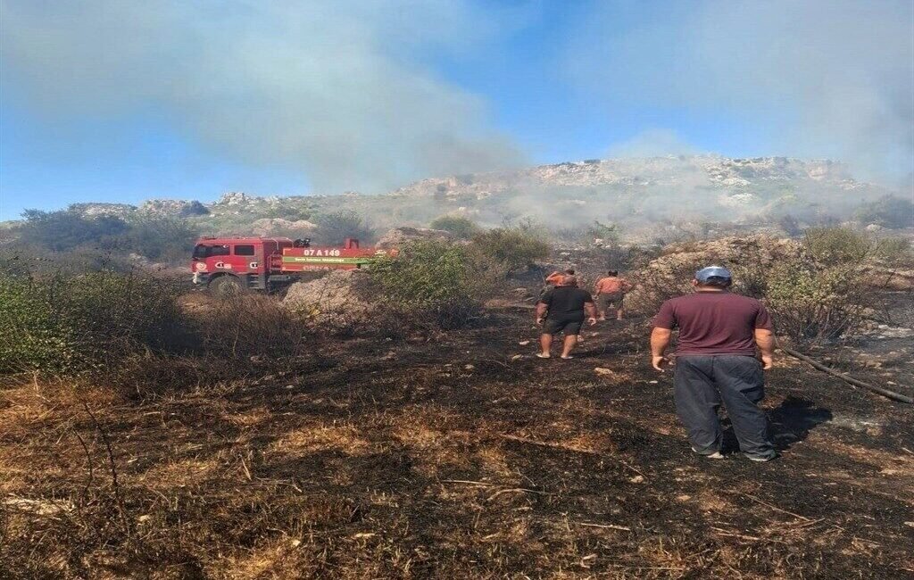 Antalya’nın Serik ilçesi Sillyon Antik Kenti yakınlarındaki makilik ve zeytinlik