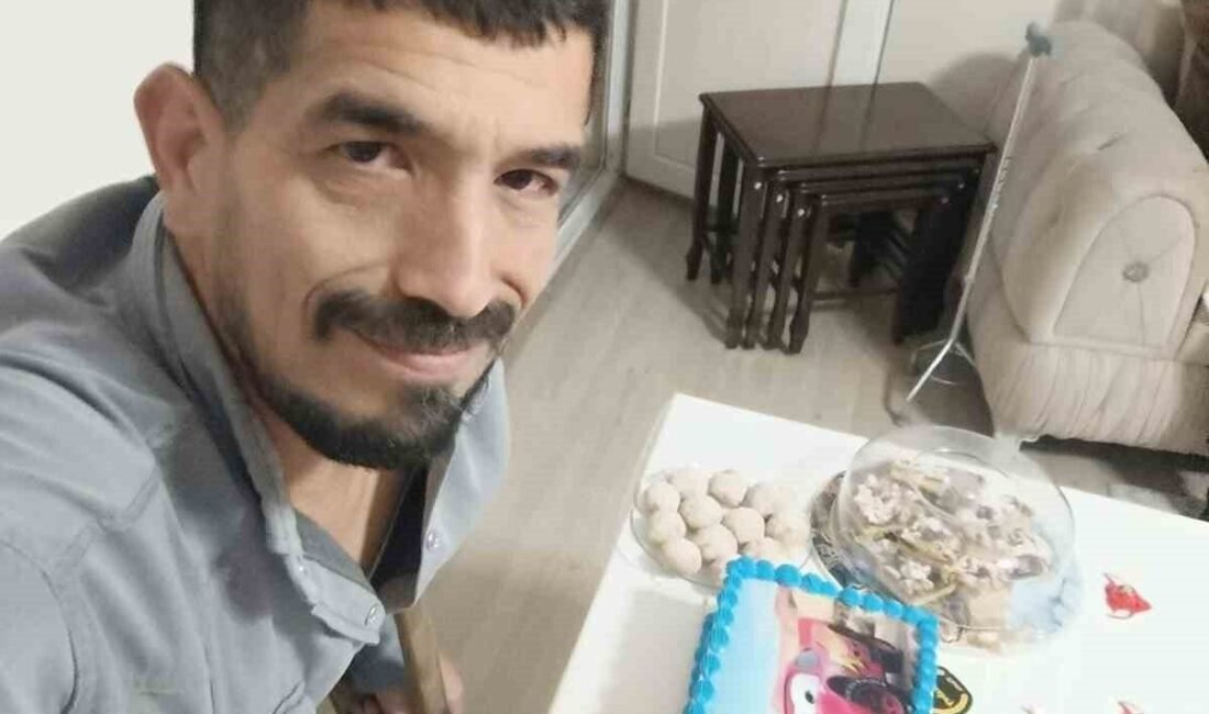 Mersin’in Tarsus ilçesinde sokakta bıçaklı saldırıya uğrayan engelli bir kişi