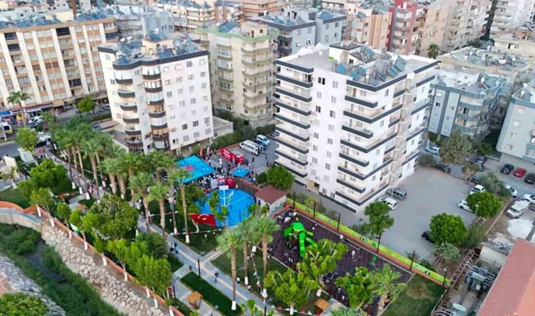 Tarsus Belediyesi, Anıt Mahallesi’ne kazandırdığı Aznakay Parkını hizmete açtı, Başkan