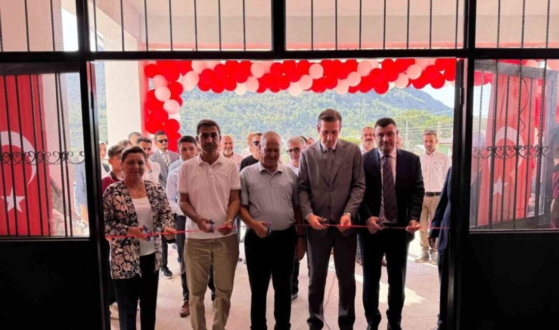 Mersin’in Bozyazı ilçesinde, Milli Eğitim Bakanlığı tarafından yürütülen Yık-Yap Projesi