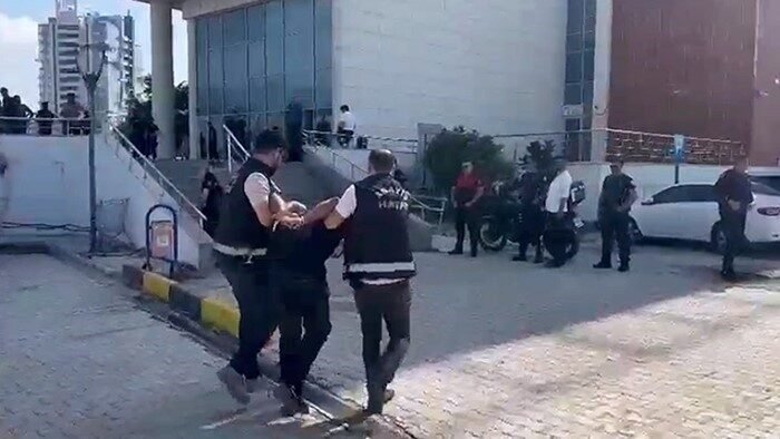 Hatay’da trafikte yaşanan tartışma sonrası vurularak öldürülen gencin katili yakalanarak