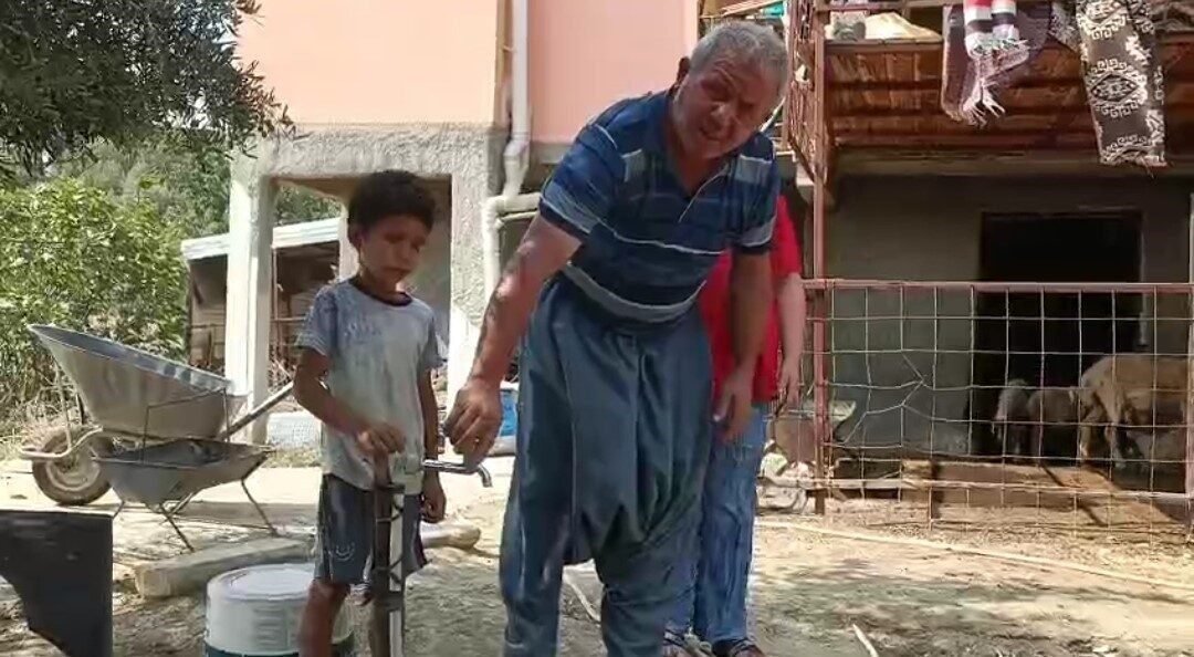 Adana’nın Aladağ ilçesine bağlı Topallı köyünde bazı vatandaşlar 3 aydır