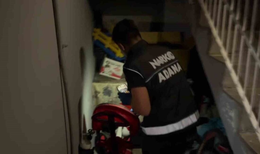 Adana’da bir eve yapılan baskında 700 adet uyuşturucu hap, amfetamin