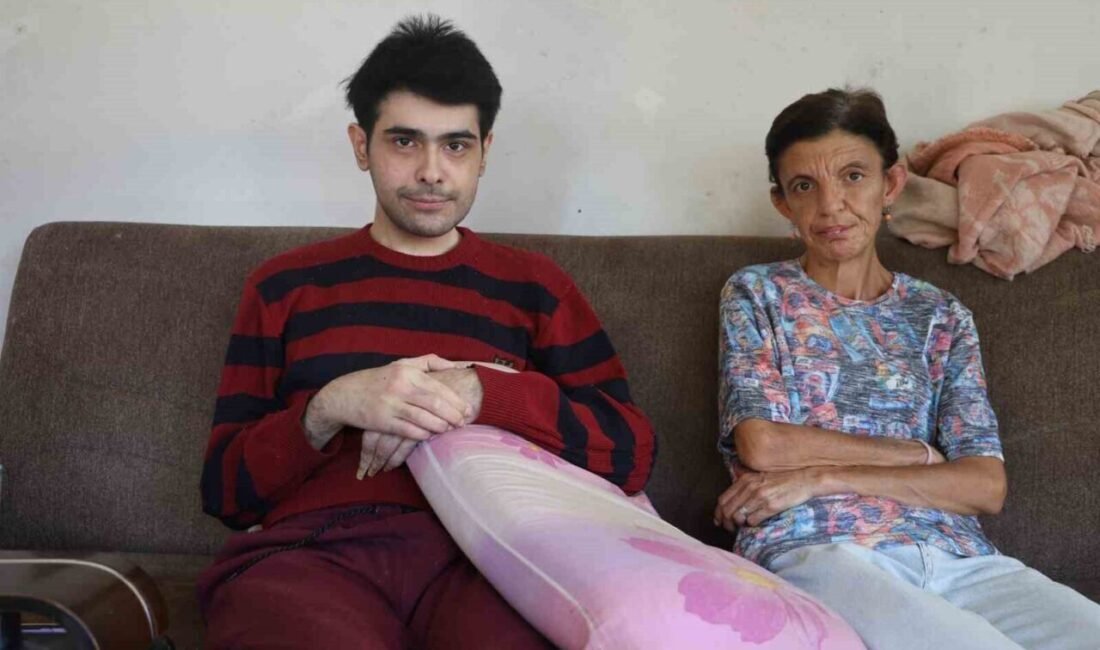 Hatay’da 3 yıla yakın süredir evden çıkmayarak sadece telefonla ve