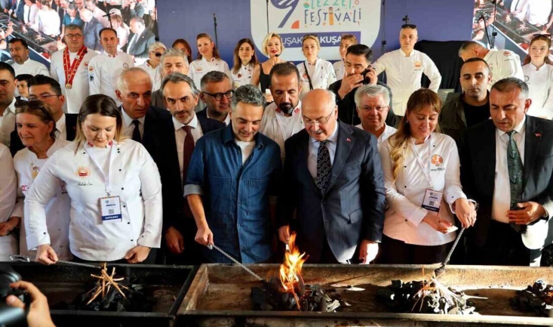 Adana’da bu sene 9’uncusu düzenlenen Uluslararası Adana Lezzet Festivali mangal
