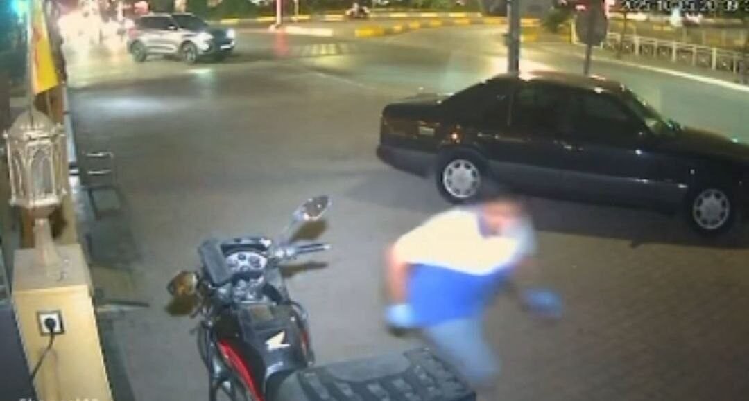 Adana’da dün akşam 16 yaşındaki şüphelinin bir pastaneye attığı pimi