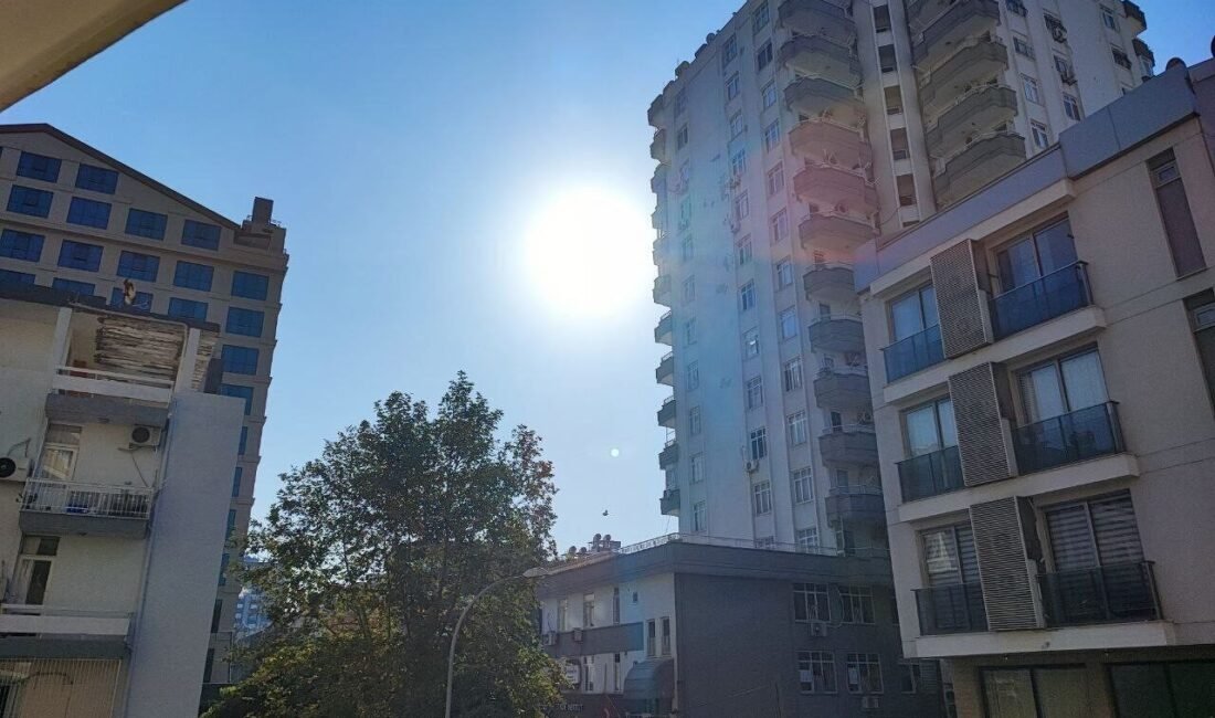 Sonbahar mevsiminin ortasında olmamıza rağmen Adana’da hava sıcaklığı 30 derece