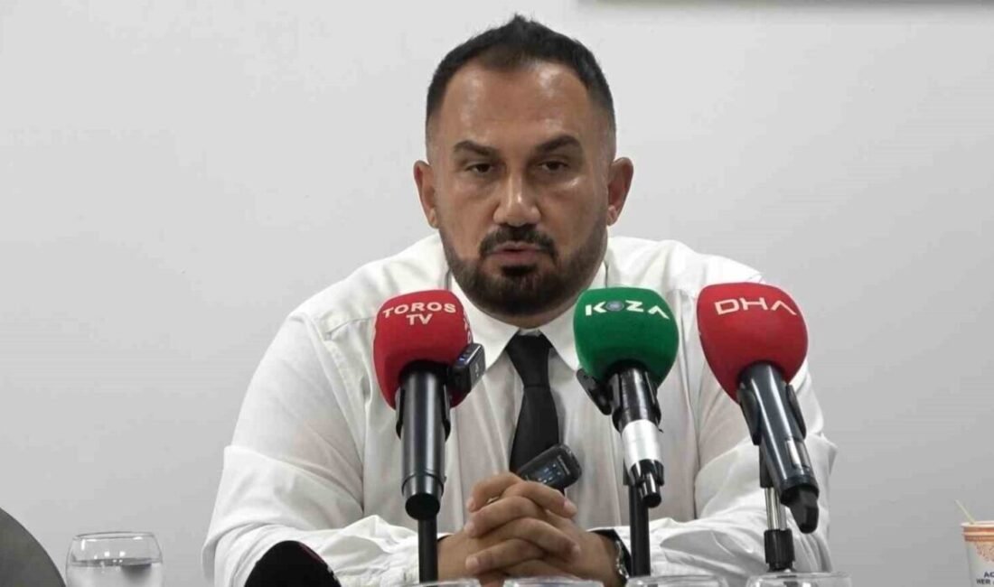 Adanaspor Teknik Direktörü Yüksel Yeşilova, camiadan destek göremediklerini belirterek, “2-3