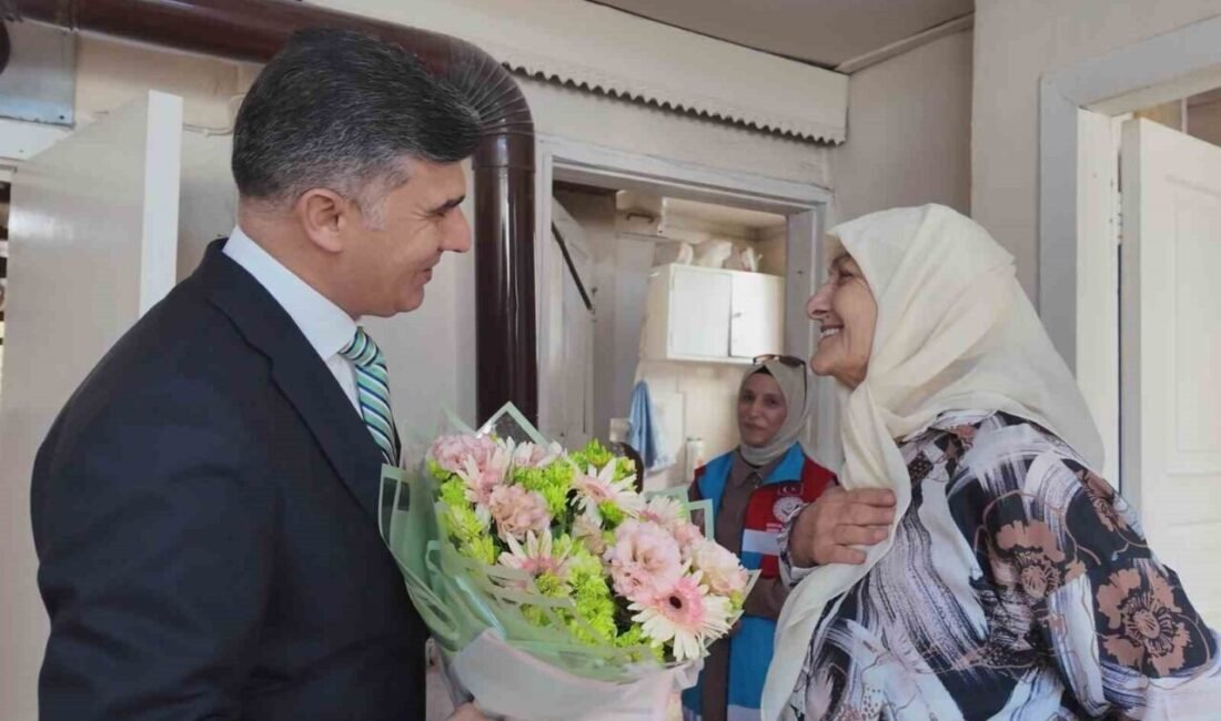 Akdeniz Kaymakamı ve Belediye Başkan Vekili Zeyit Şener, 1 Ekim