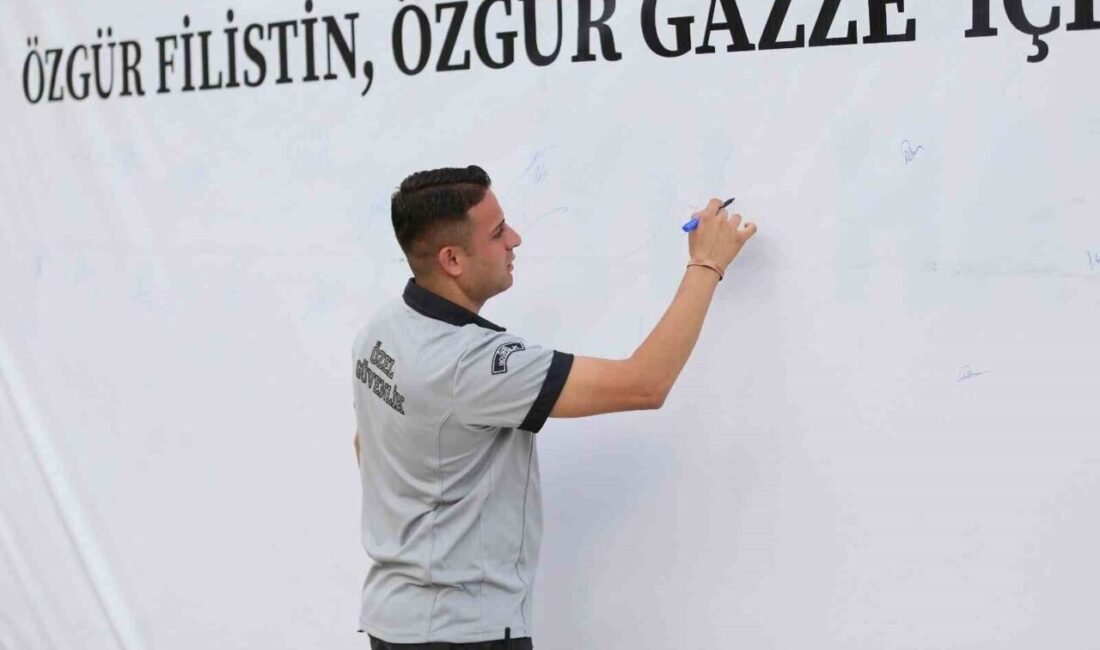 Alanya Alaaddin Keykubat Üniversitesi (ALKÜ) Kestel Yerleşkesine yapılan “Özgür Filistin,