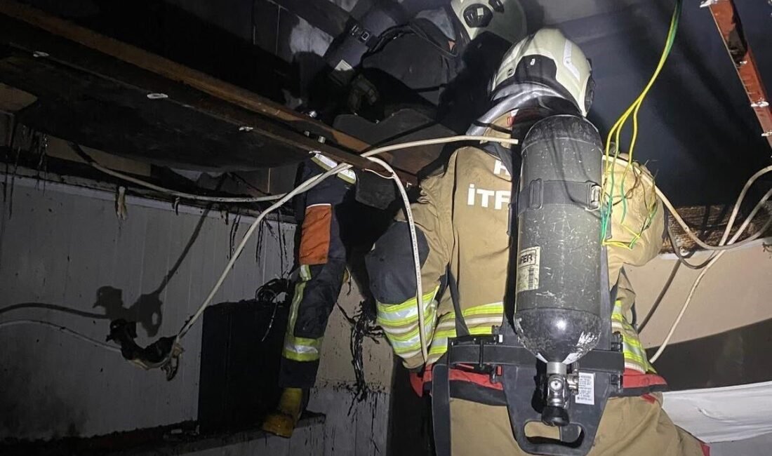 Hatay’da fırında çıkan yangın, itfaiye ekipleri tarafından büyümeden kontrol altına