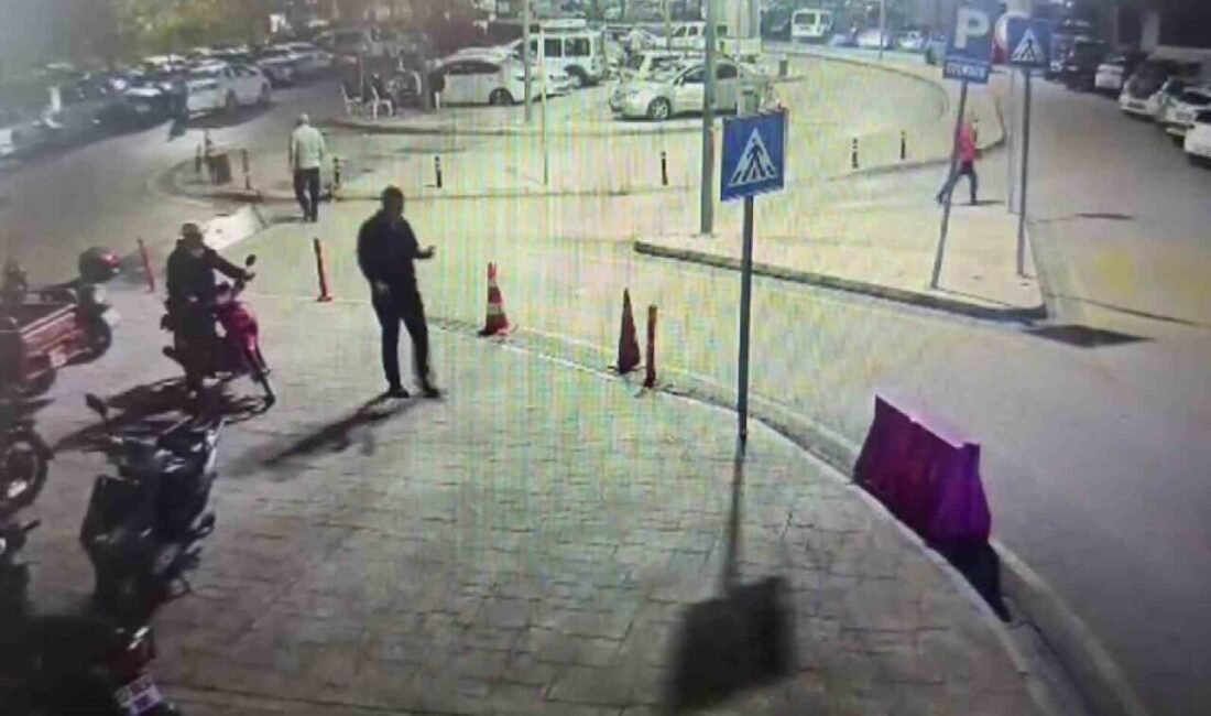 Adana’da hastane otoparkında motosiklet çalan şahıs, güvenlik kameralarına yansıdı. Hastaneden