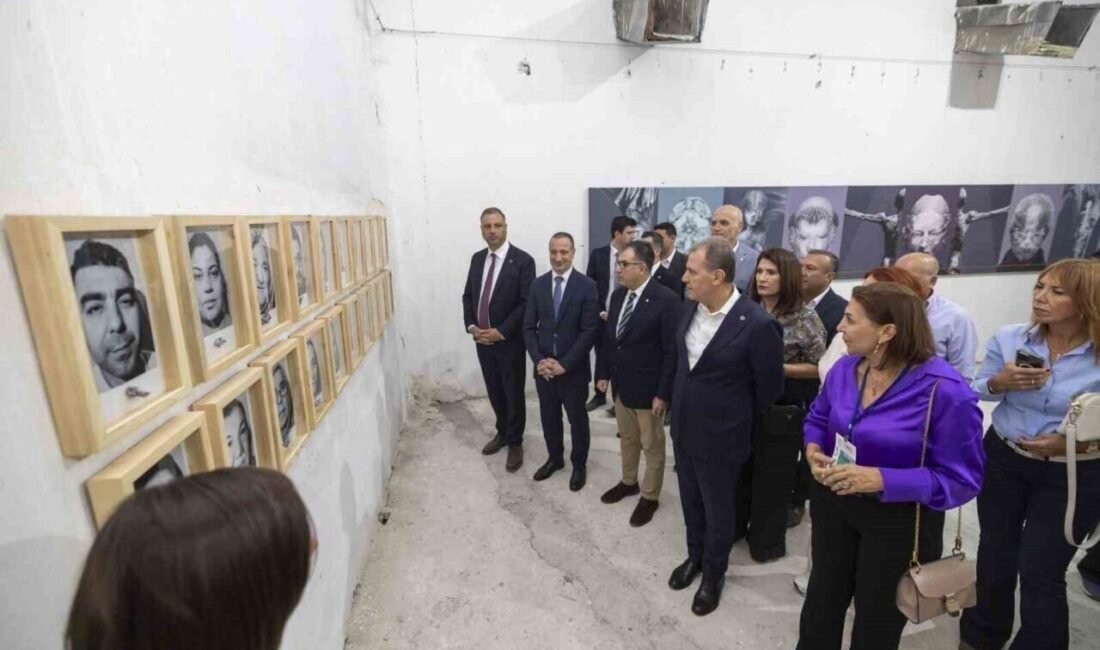 Mersin Büyükşehir Belediye Başkanı Vahap Seçer, Tarsus’ta düzenlenen ‘2. Akdeniz