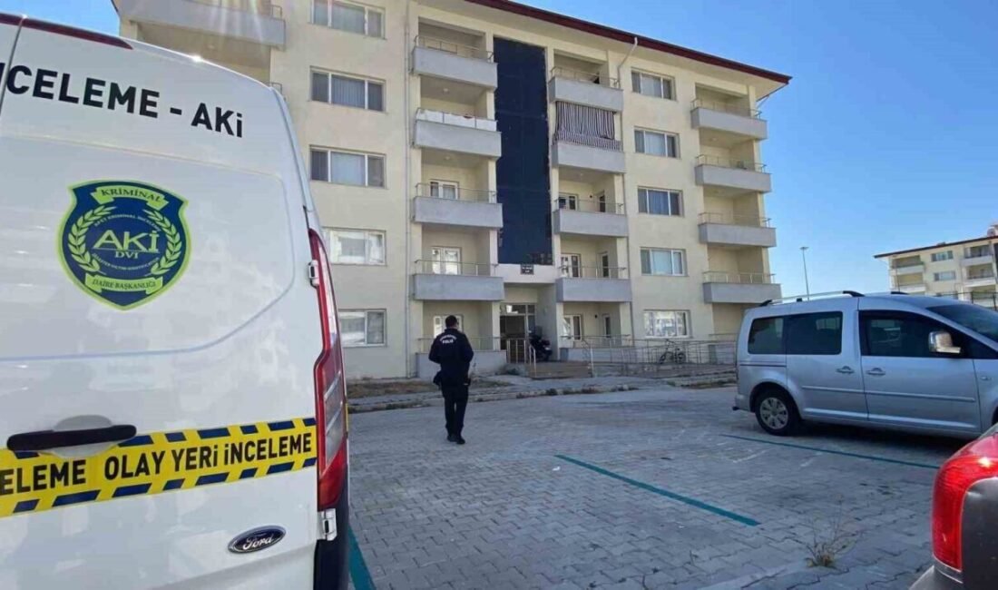 Burdur’da infaz koruma memuru evinde silahla vurulmuş halede bulundu. Olay,