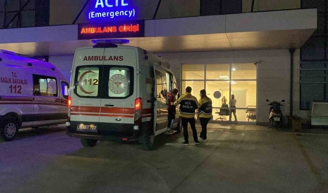 Burdur’da jandarma aracı ile otomobilin çarpışması sonucu meydana gelen kazada