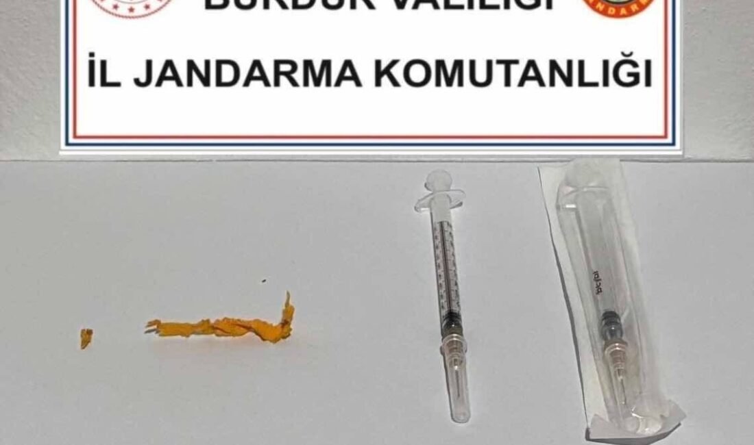 Burdur’da jandarma ekipleri tarafından narkotik suçlarla mücadele çerçevesinde yapılan çalışmalarda
