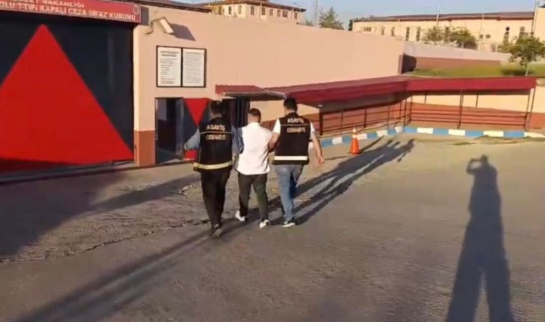 Osmaniye’de depremde zarar gören otomobilleri “change” yaparak piyasaya süren 6