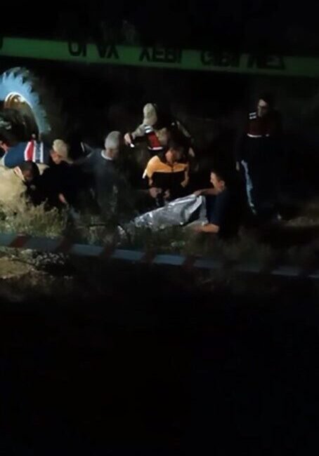 Hatay’ın Yayladağı ilçesinde devrilen traktörün altında kalan 55 yaşındaki sürücü