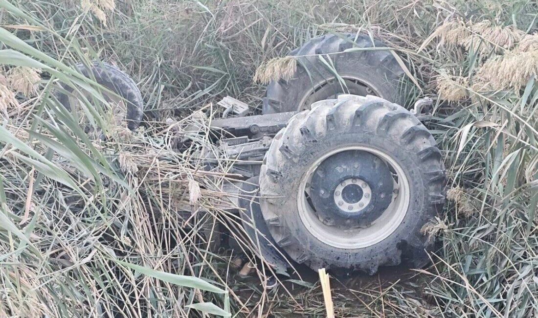 Mersin’in Tarsus ilçesinde devrilen traktörün altında kalan sürücü hayatını kaybetti.