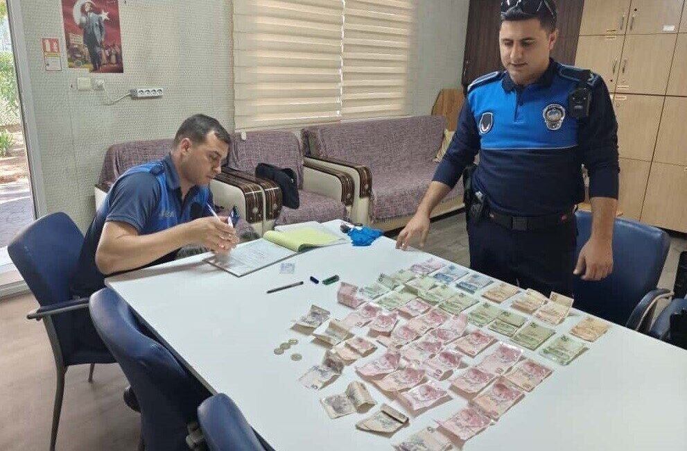 Mersin’de 32 yaşındaki kadın, esnaf ve kahvehaneleri dolaşarak para toplarken