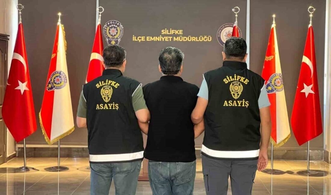 Dolandırıcılıktan 31 yıl hapis cezası alan şahıs yakalandı Mersin’in Silifke ilçesinde polisin yaptığı çalışmada dolandırıcılık suçlarından 31 yıl