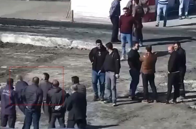 Kahramanmaraş’ın Elbistan ilçesinde pancar teslim eden çiftçiler, Mutlucan Şeker Fabrikası’nda