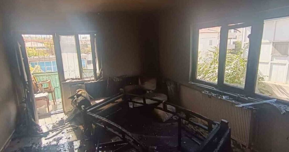 Kahramanmaraş’ta bir ikamette çıkan yangın itfaiye ekiplerince söndürüldü. Yangın, Elbistan