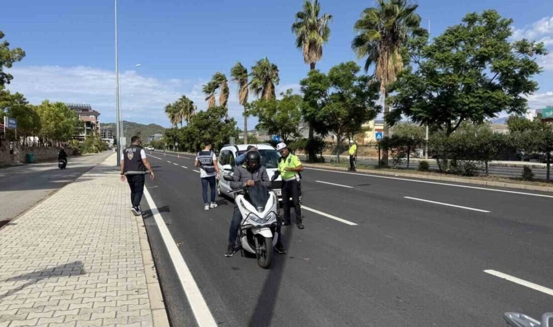 Antalya’nın Gazipaşa ilçesinde polis ekipleri tarafından trafik ve asayişe yönelik