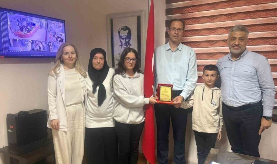 Mersin’in Silifke ilçesinde bir anne, kazada yaralanan kızının iyileşip taburcu