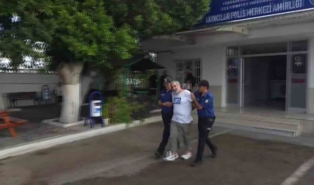 Adana’da hırsızlık, uyuşturucu kullanmak ve polise direnmek gibi suçlardan toplam