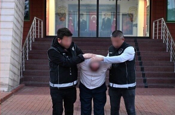 Isparta’da polis ekiplerince düzenlenen uyuşturucu operasyonunda çeşitli miktarlarda sentetik uyuşturucu