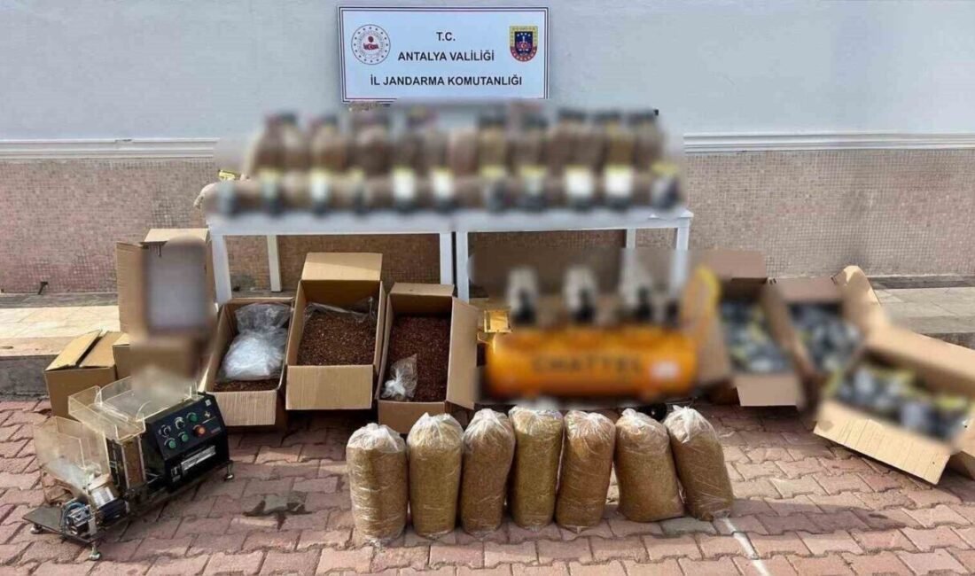 Antalya’da jandarma ekiplerinin düzenlediği operasyonda kaçak sigara üretiminde kullanılan çok