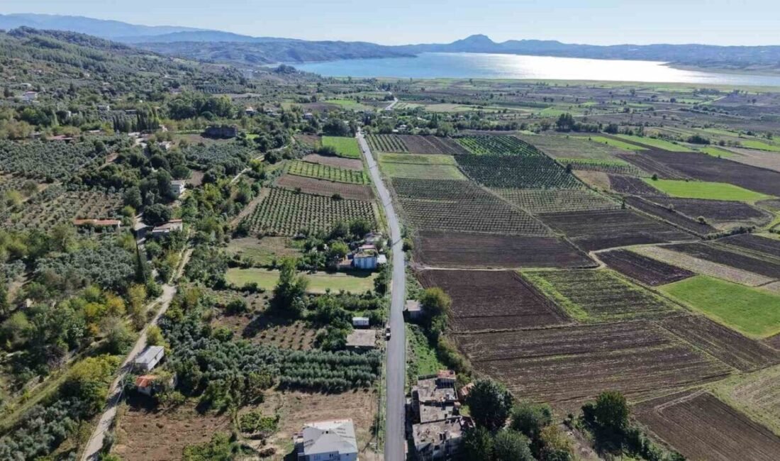 Kahramanmaraş Büyükşehir Belediyesinin, Andırın ve Pazarcık ilçelerinin kırsalında yol yapım