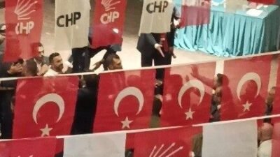 Kahramanmaraş’ta Cumhuriyet Halk Partisi’nin (CHP) İl Kongresi’nde iki grup arasında