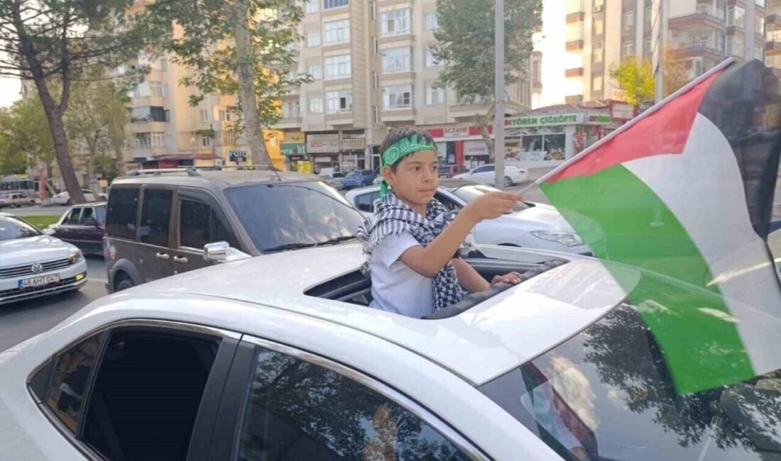 Kahramanmaraş’ta vatandaşlar, İsrail’in uluslararası sularda insani yardım taşıyan Sumud Filosu’na