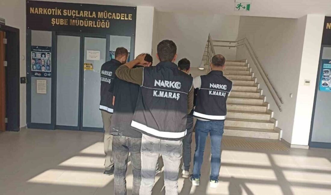 Kahramanmaraş’ta polisin düzenlendiği operasyonda yakalanan uyuşturucu taciri 3 şüpheli tutuklandı.