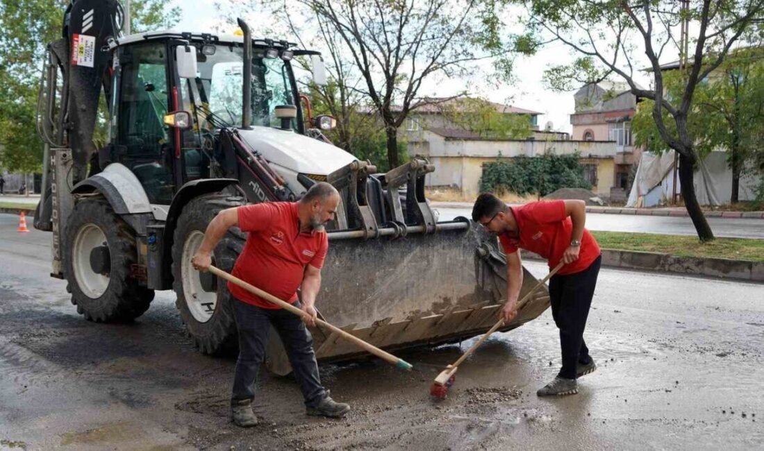 Kahramanmaraş Büyükşehir Belediyesi, şehir merkezinde etkili olan sağanak yağışın ardından
