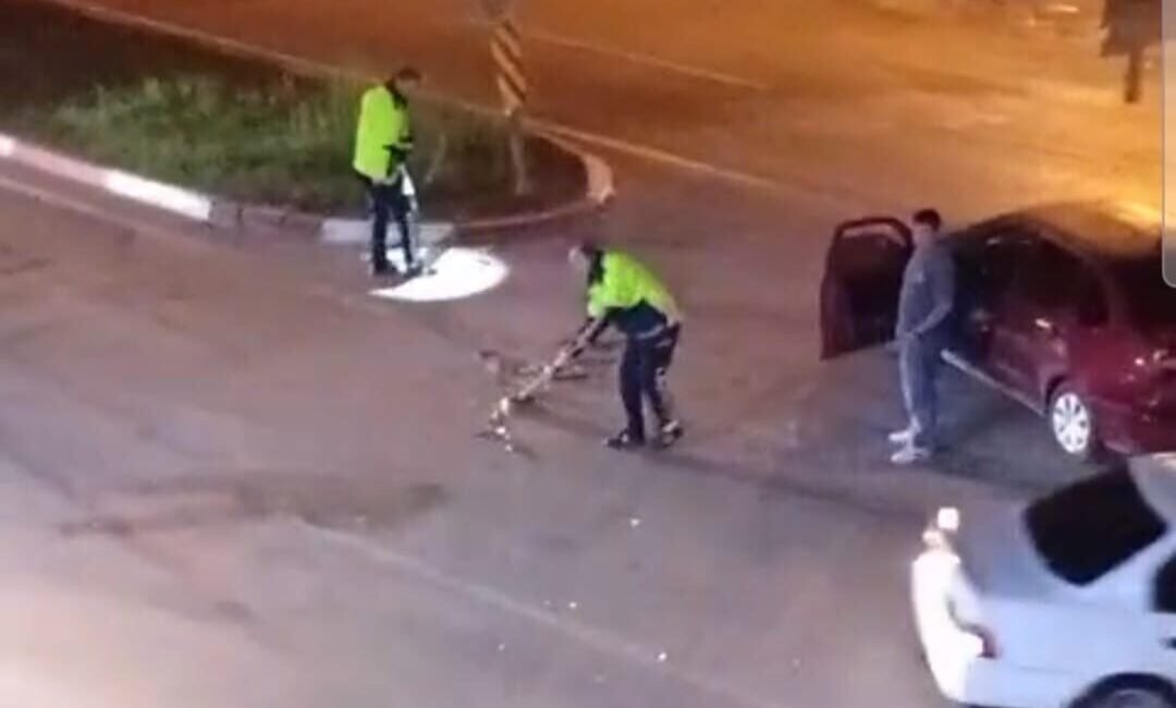 Osmaniye’nin Kadirli ilçesinde iki otomobilin çarpıştığı maddi hasarlı kazaya müdahale