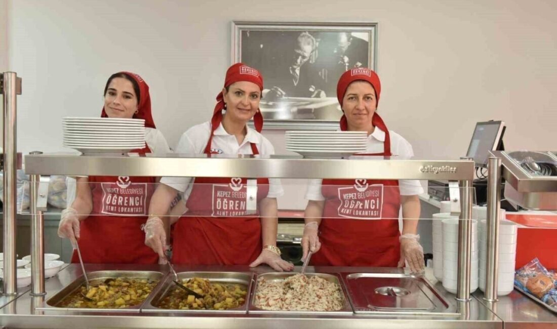 Kepez Belediyesi’nin ucuz, kaliteli ve sağlıklı yemek hizmeti sunan Öğrenci