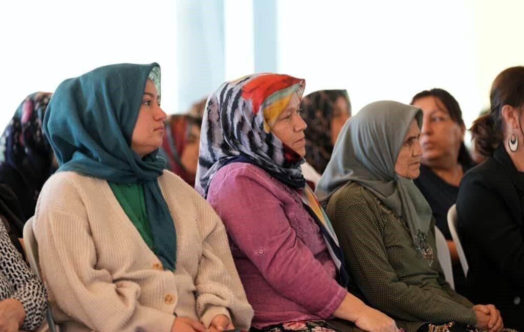 Dünya Kadın Çiftçiler Günü kapsamında Konyaaltı Belediyesi tarafından düzenlenen etkinlikte,