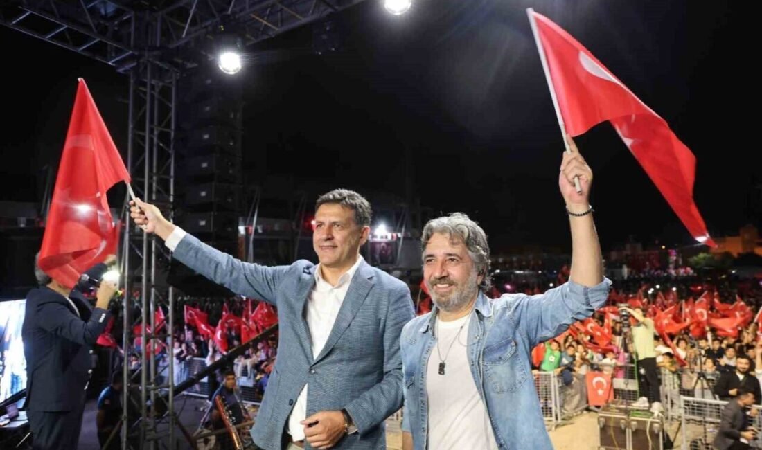 Adana’nın Kozan ilçesinde düzenlenen 9. İsmet Atlı Karakucak Güreşleri ve