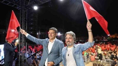 Adana’nın Kozan ilçesinde düzenlenen 9. İsmet Atlı Karakucak Güreşleri ve